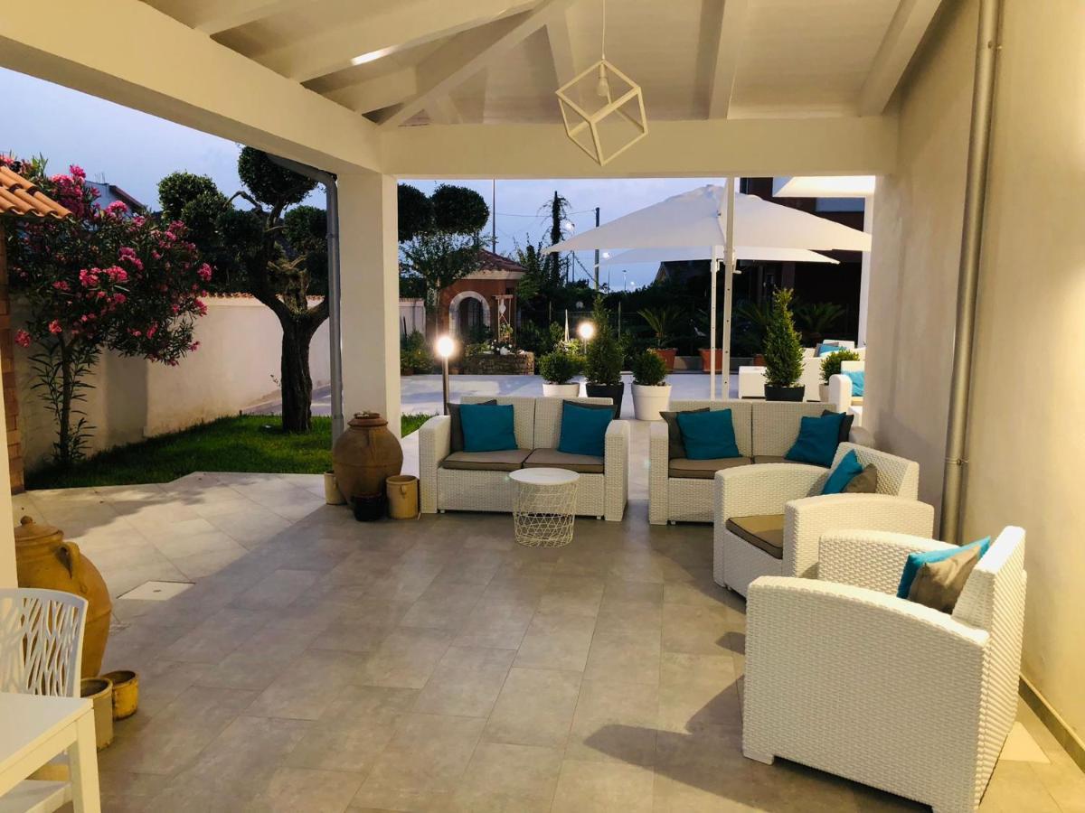 Invilla Bed&Breakfast - Quality Rooms Санта-Мария-ди-Кастеллабате Экстерьер фото