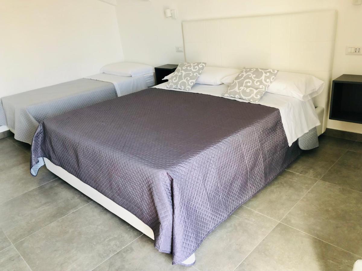 Invilla Bed&Breakfast - Quality Rooms Санта-Мария-ди-Кастеллабате Экстерьер фото