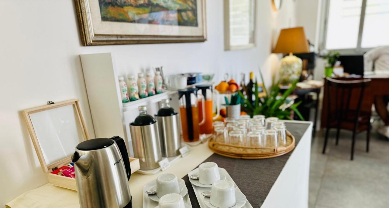 Invilla Bed&Breakfast - Quality Rooms Санта-Мария-ди-Кастеллабате Экстерьер фото