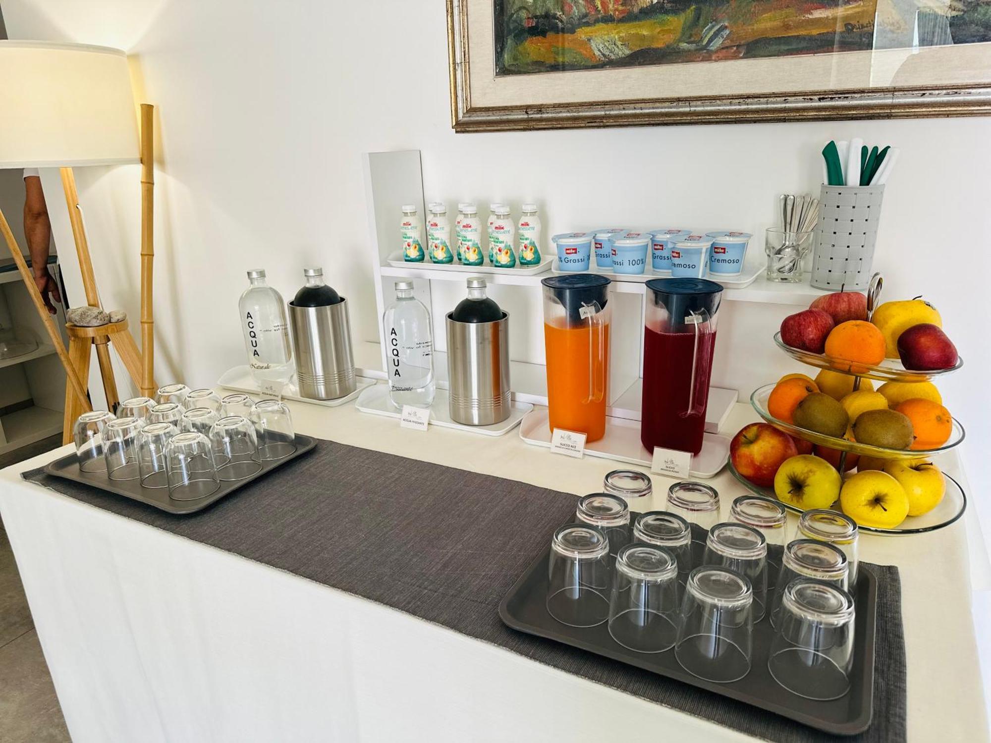 Invilla Bed&Breakfast - Quality Rooms Санта-Мария-ди-Кастеллабате Экстерьер фото